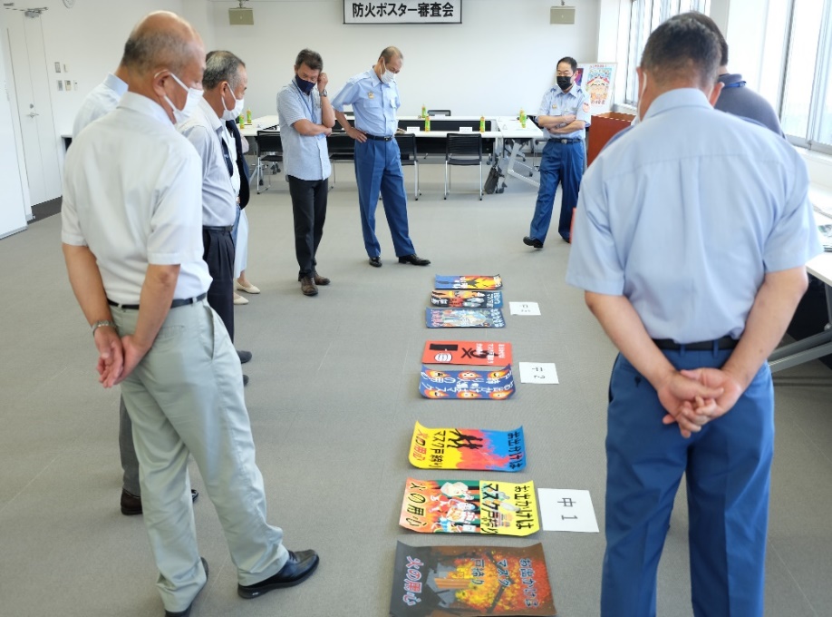 審査会の様子