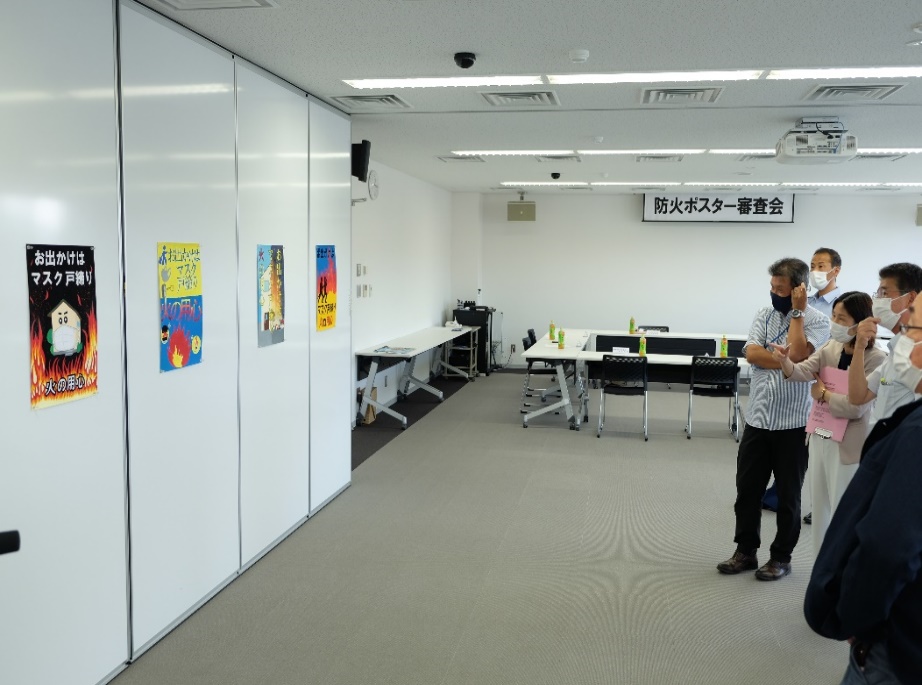 審査会の様子